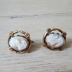 Vintage Floral Gold Cameo Oval Earrings